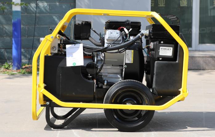 液壓動力站可同時驅動兩臺工具，就是方便