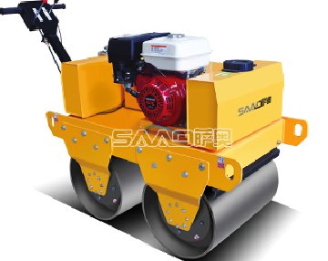 鋼輪式<font color='red'><font color='red'>壓路機</font></font>和膠輪式壓