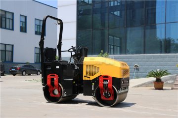 靜碾<font color='red'><font color='red'>壓路機</font></font>和振動<font color='red'><font color='red'>壓路機</font></font>